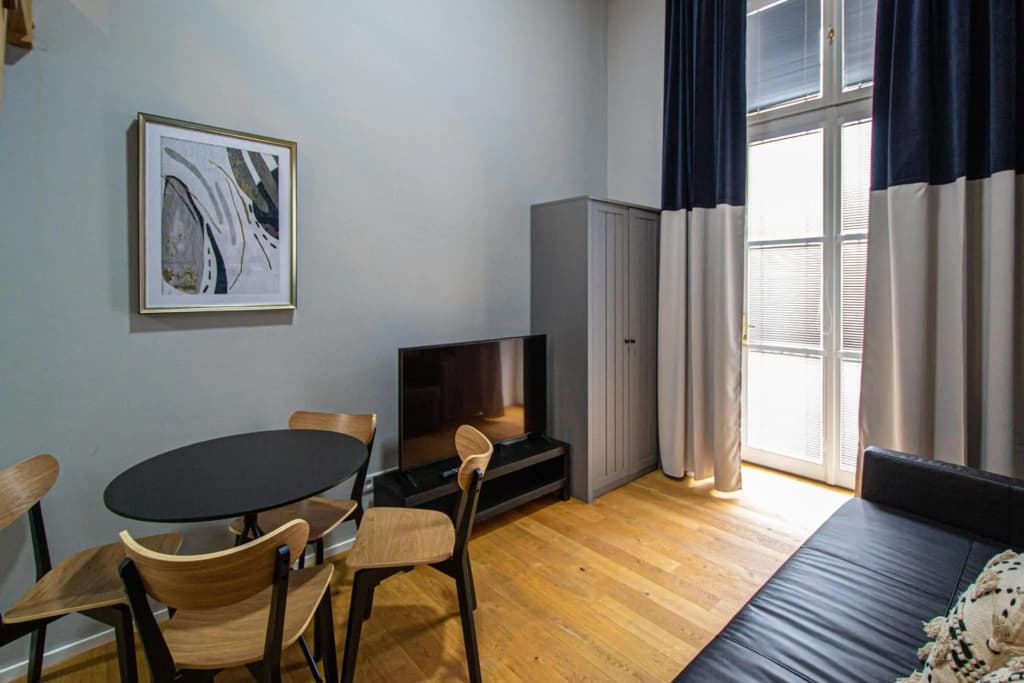 Main train station apartment close to the the Main Square! - photo 7