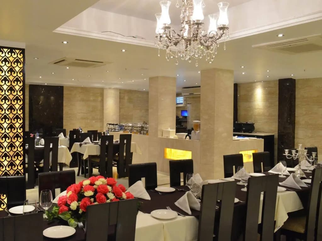 Hotel Emperor Palms at Karol Bagh - photo 12