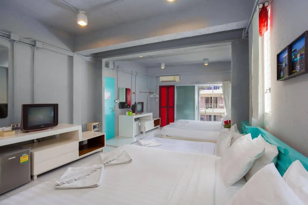 Madam Inn Patong - photo 25