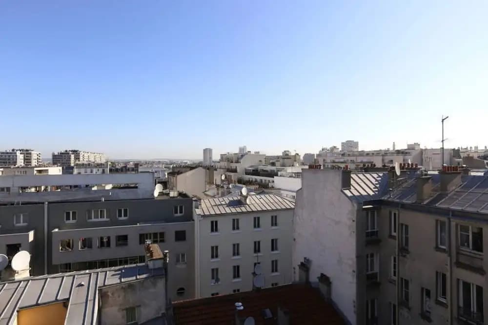 Modern Studio Near Montmartre 18th Arrondissement - main photo