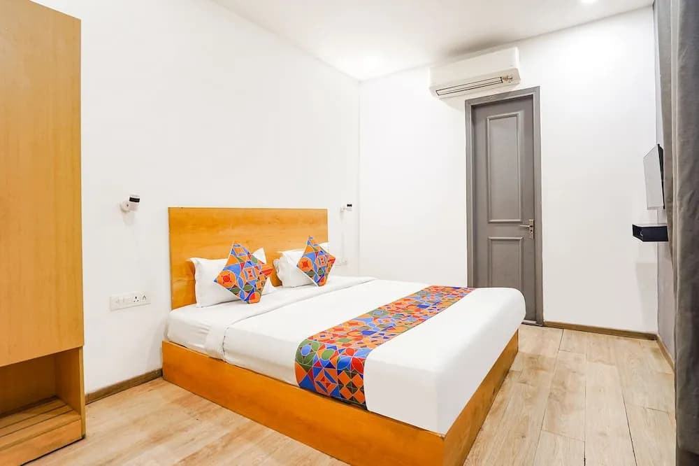Fabhotel The Luxe Inn - photo 3
