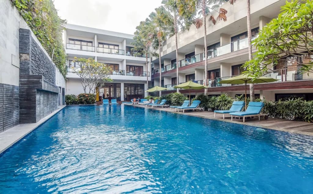 ZenRooms Kuta Beach Poppies Lane - photo 3