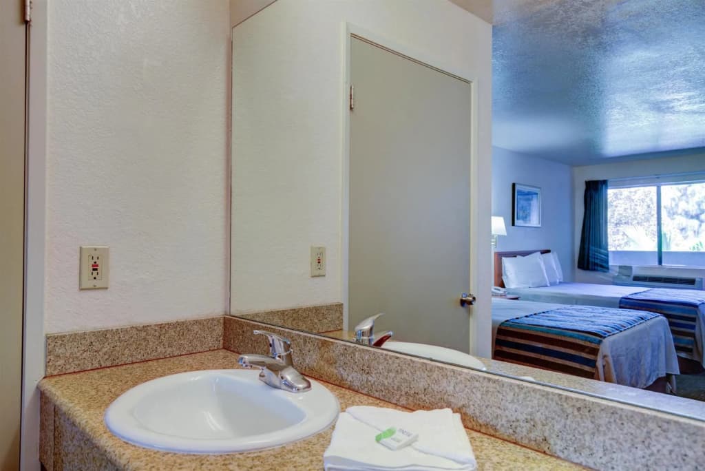 Good Nite Inn Sylmar - photo 8