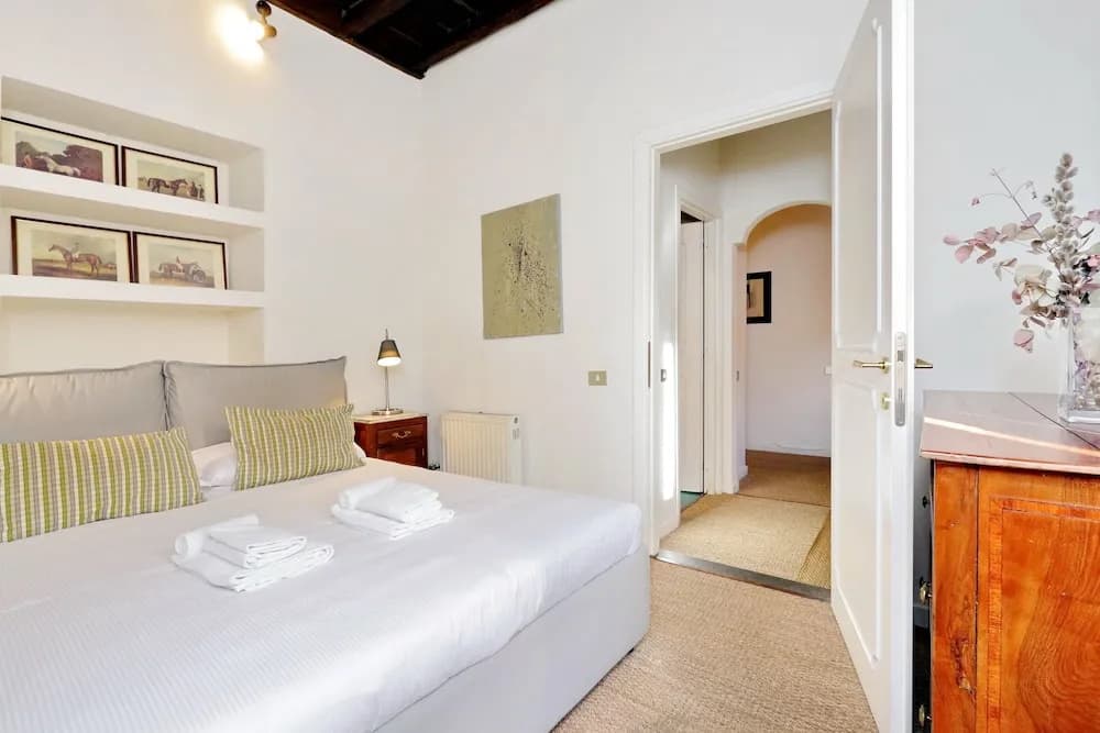 Trevi Elegant Apartment - photo 9