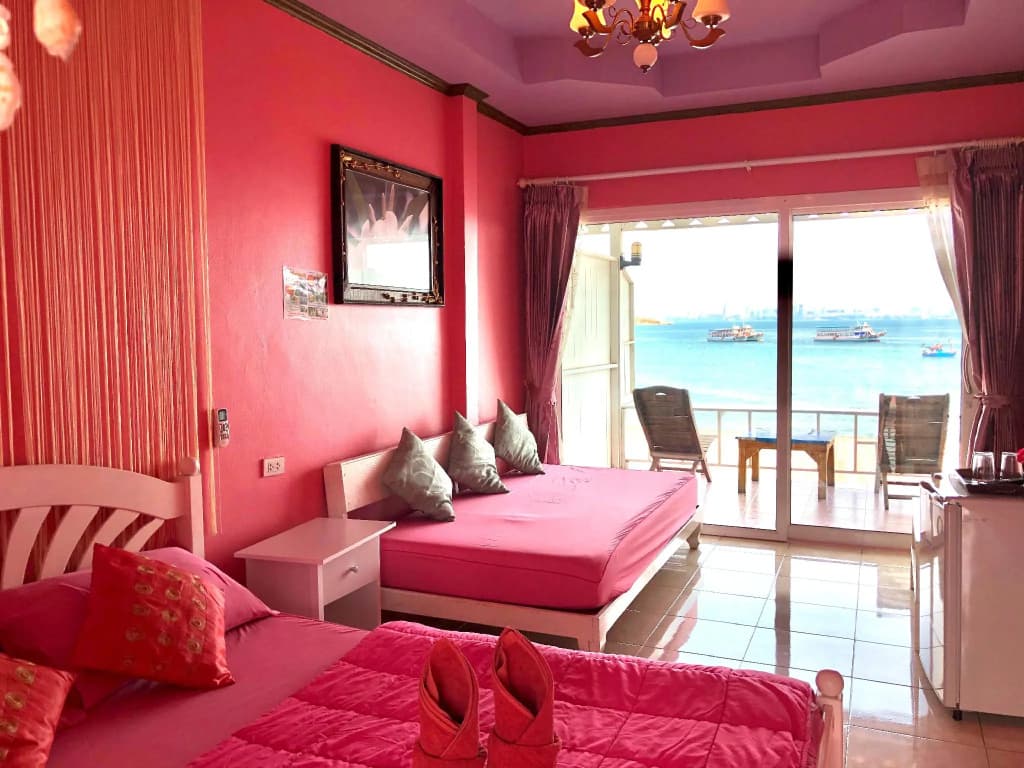 HappyLove Seaview - main photo