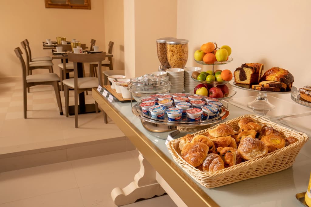 Hotel Colosseum - photo 13