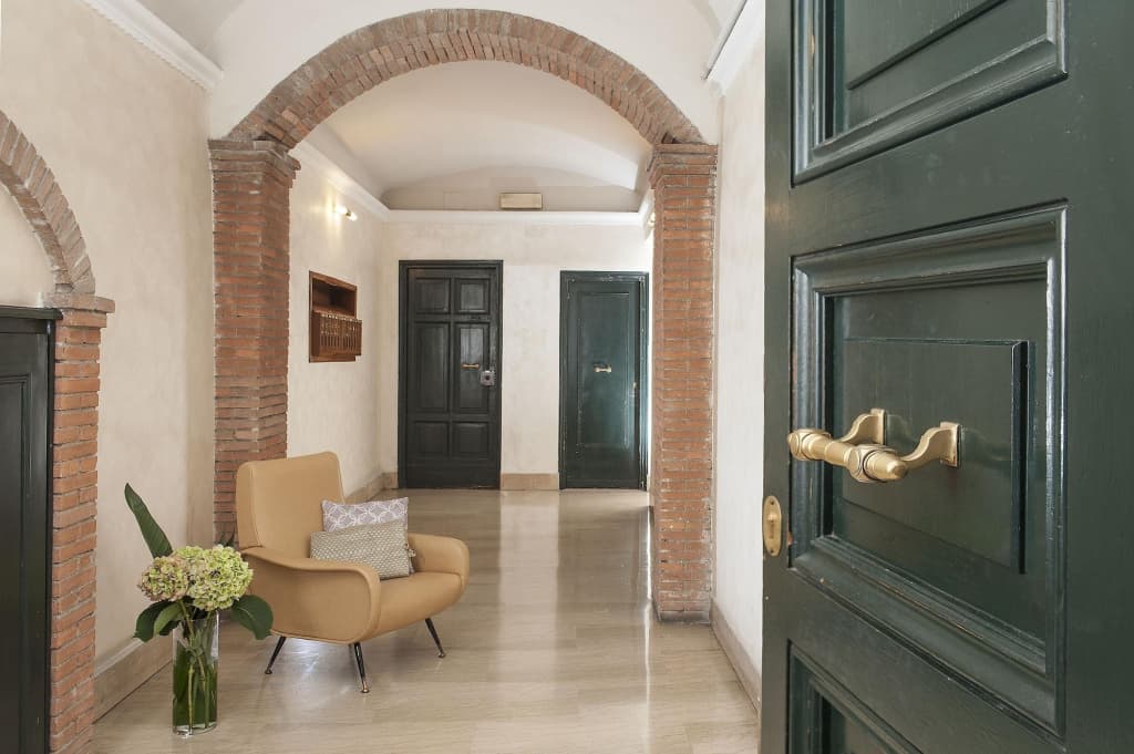 Daphne Luxury Suites - photo 17