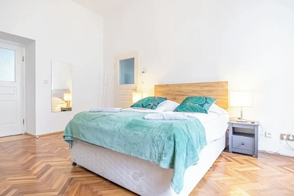 3BR Apt 15 Min from Landstraße Hub - photo 4