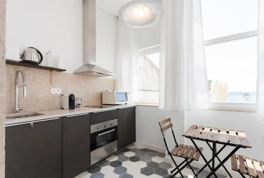 FLH Bica Modern Flat with View - photo 12