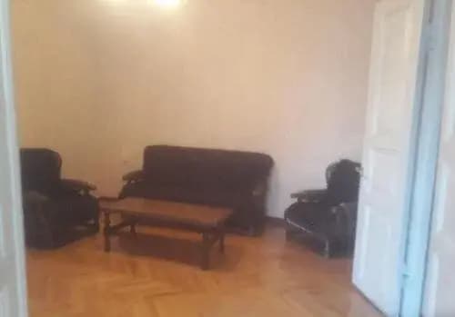 Queens Hostel - photo 1