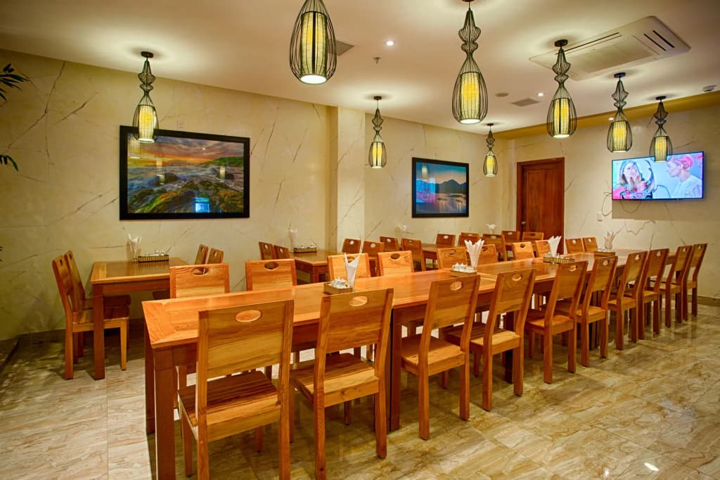 Titan Hotel - photo 16