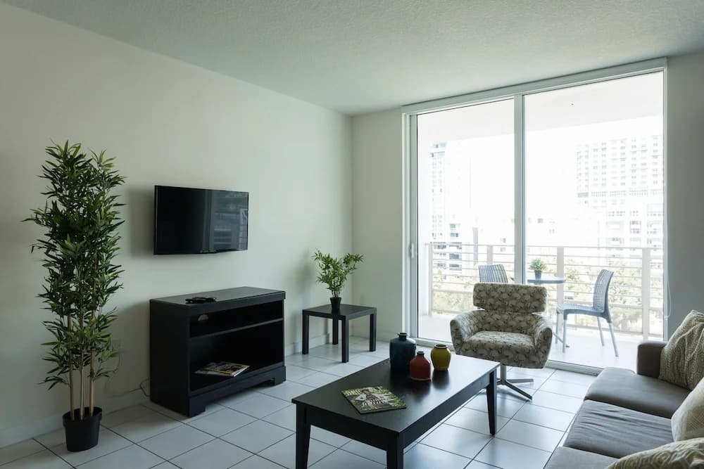 1st Brickell Boutique Residences by Nomad Guru - photo 5