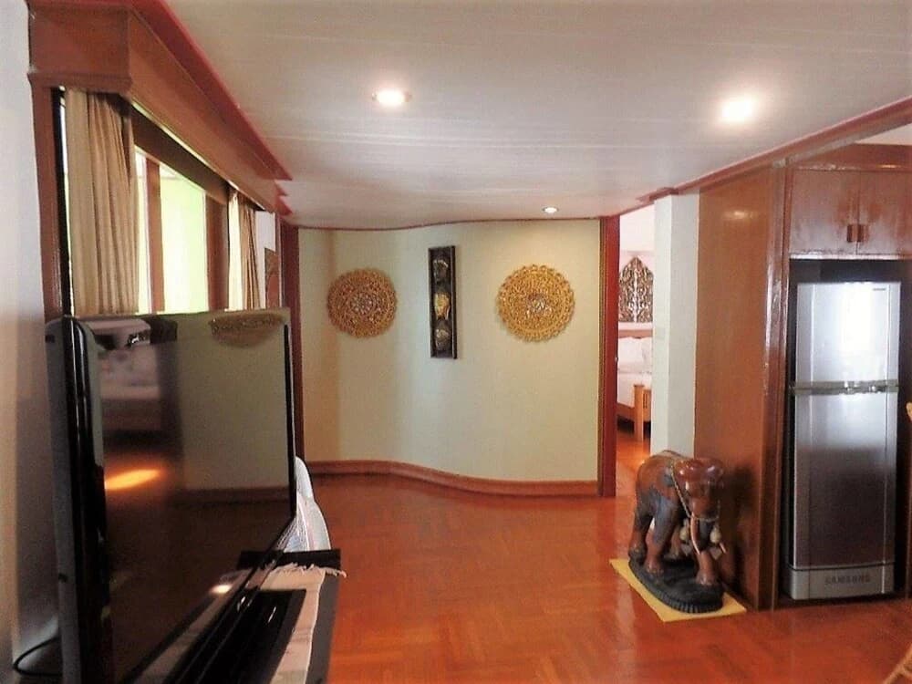 Royal Living Koh Samui - Villa 1 With 8 Meters to Beach - photo 5
