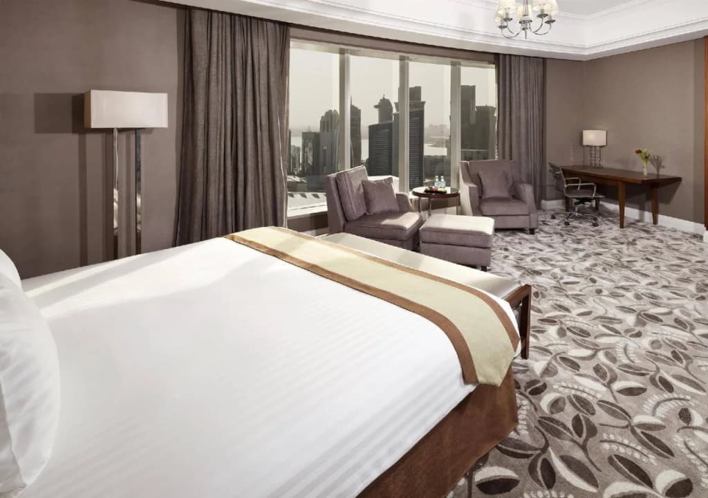Best Plaza Hotel West Bay - photo 22