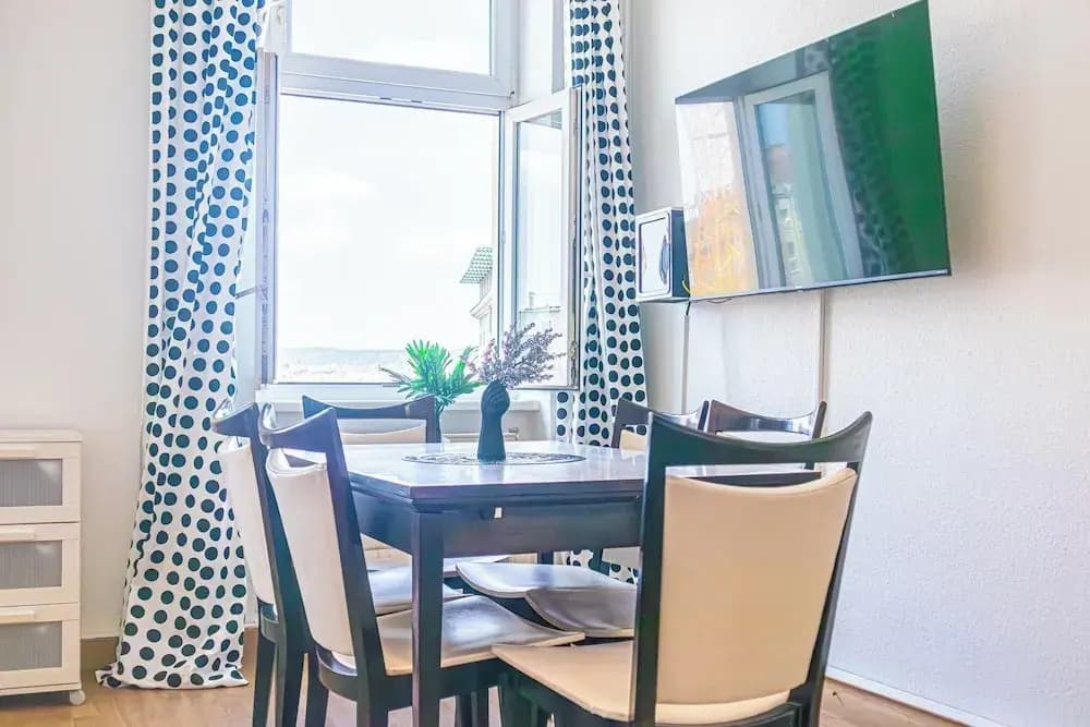 Stylish 2BR Apartment Long Stay for 5 - photo 25