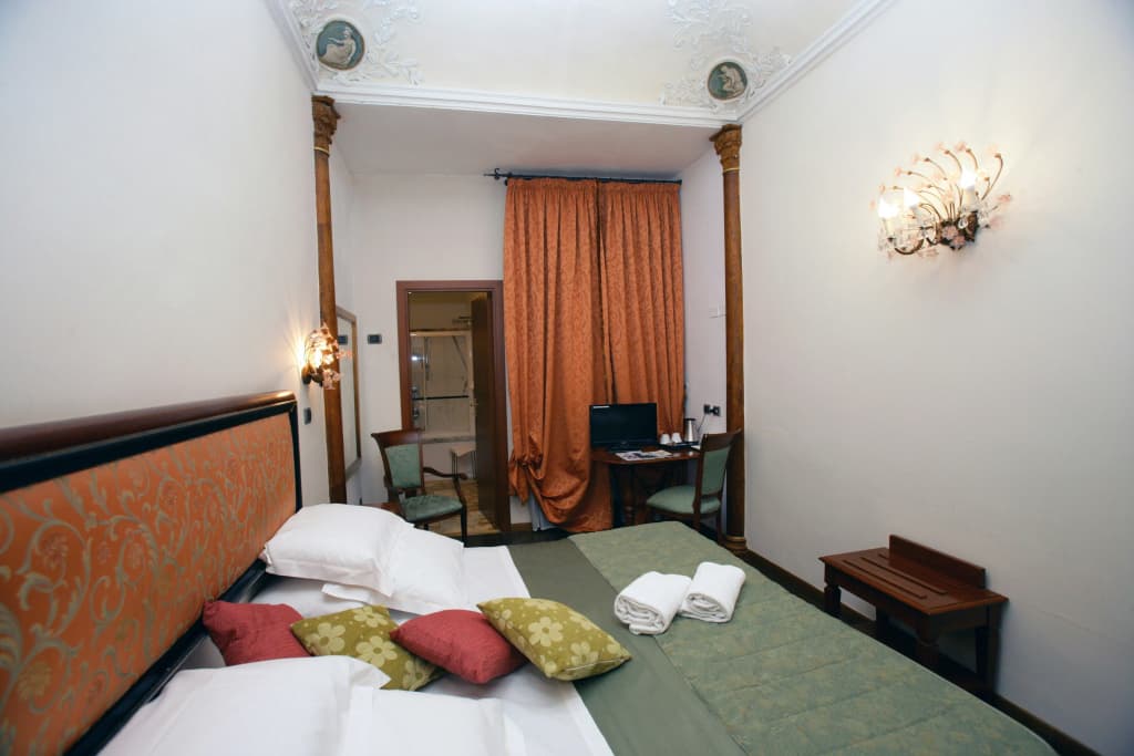 Hotel Domus Florentiae - photo 33
