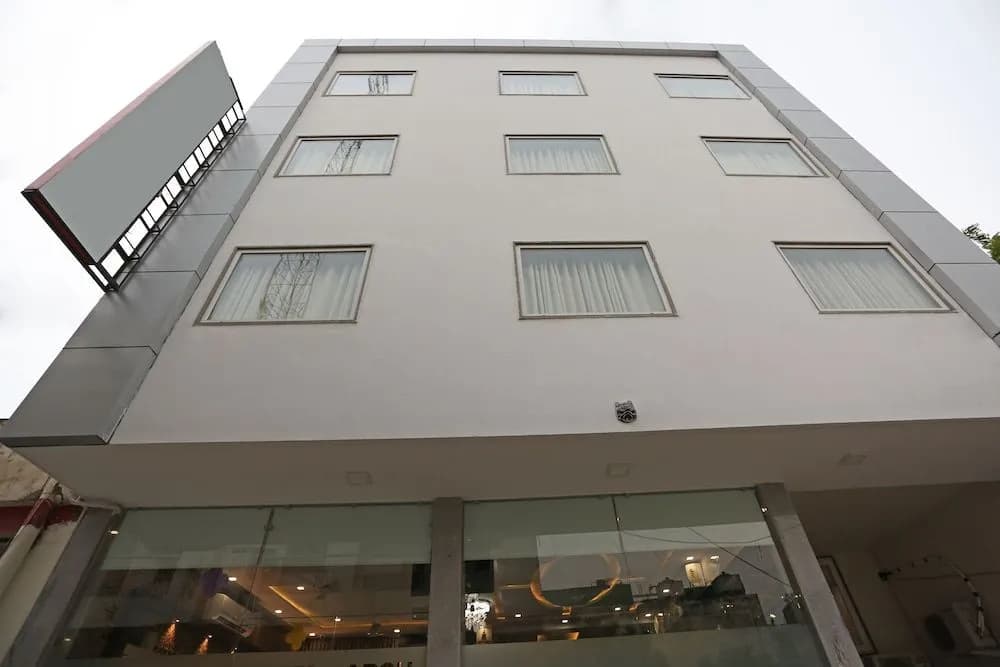 OYO 9268 Hotel Arch - main photo