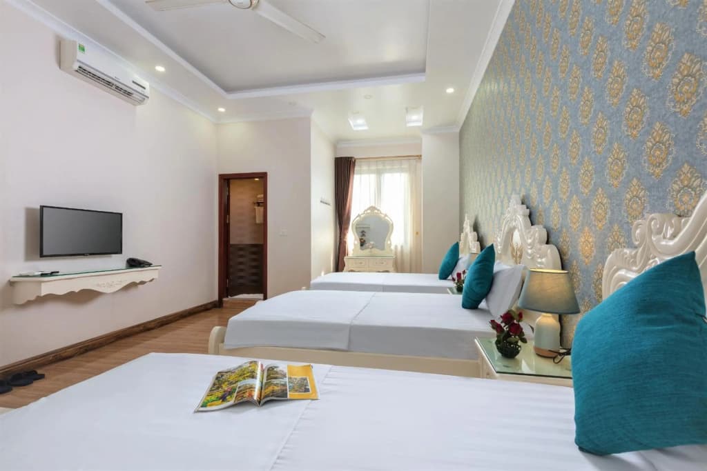 Phoenix Hotel Ha Long - photo 14
