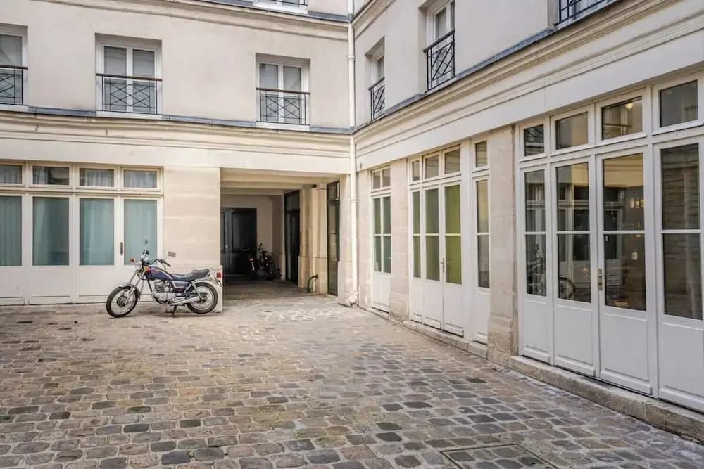 1533 Petites écuries - photo 1