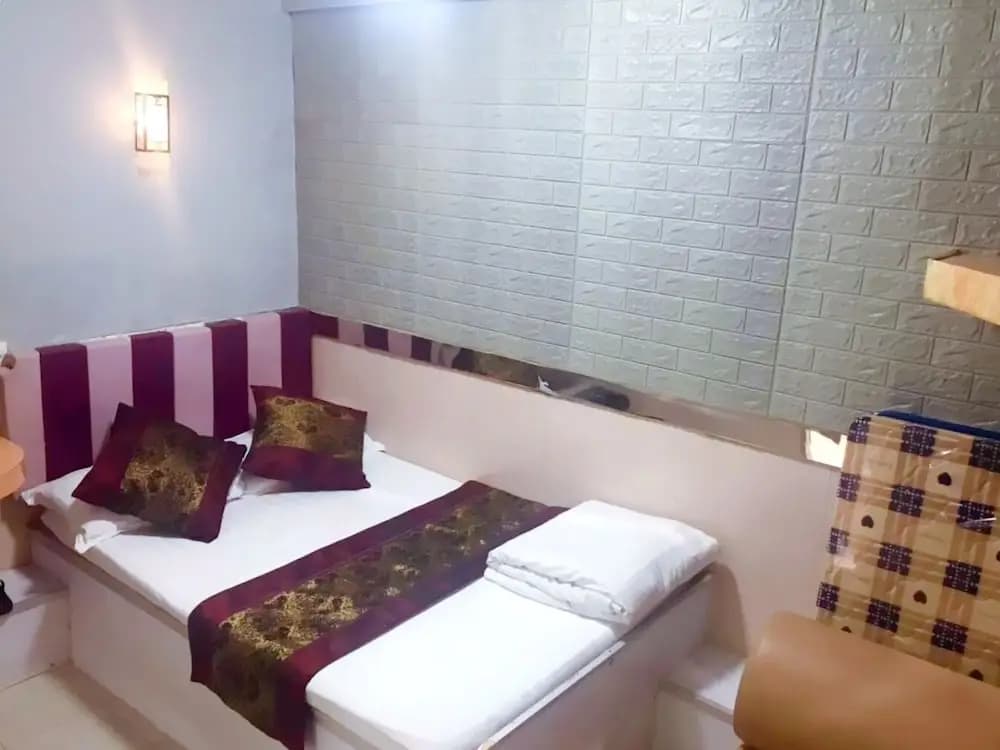 Royal Capital Hotel - photo 5