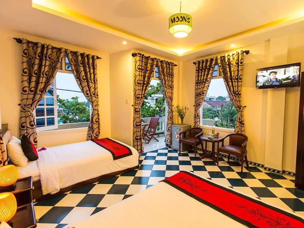 Moon's Homestay - photo 10