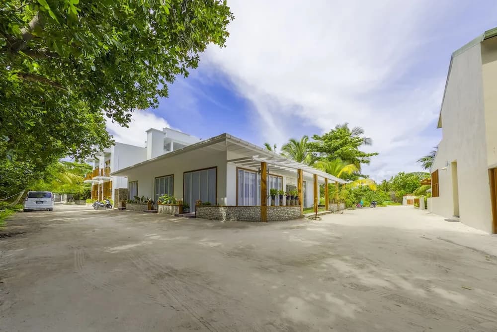 Dhigurah Retreat Beach - photo 19