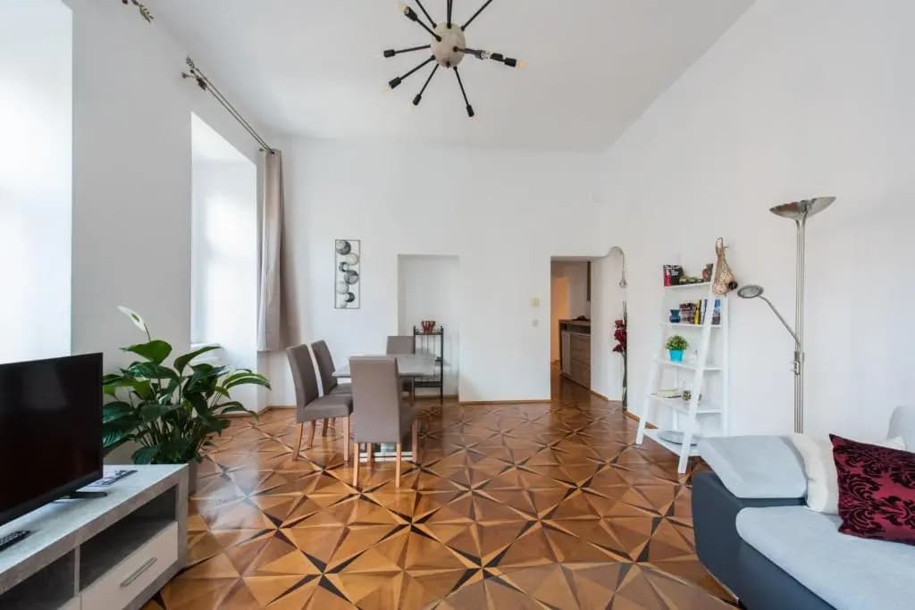 Belvedere Central Apartment - photo 2
