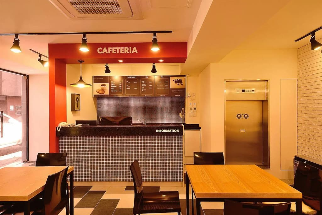 Red Guest House - photo 10