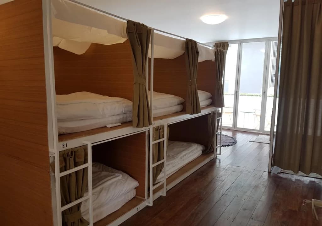 Mistletoe Bakery & Hostel - photo 2