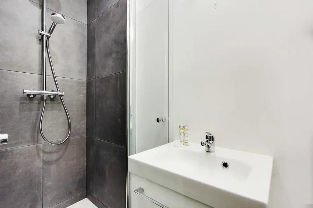 Modern Apartment - 1br/4p - Roquette - photo 6
