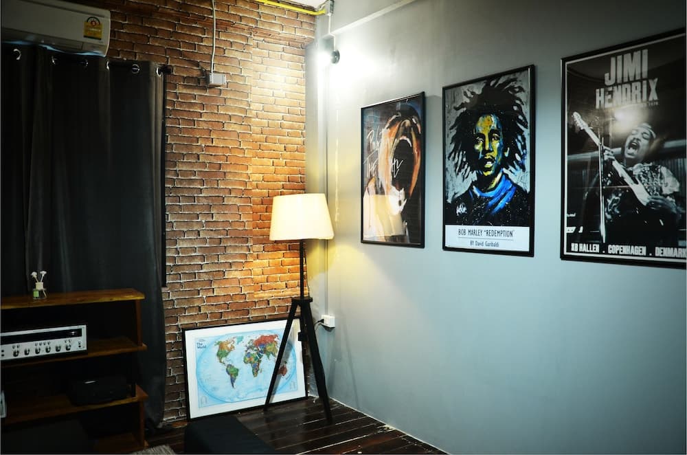 Goodfellas Thong Lo Hostel - photo 14