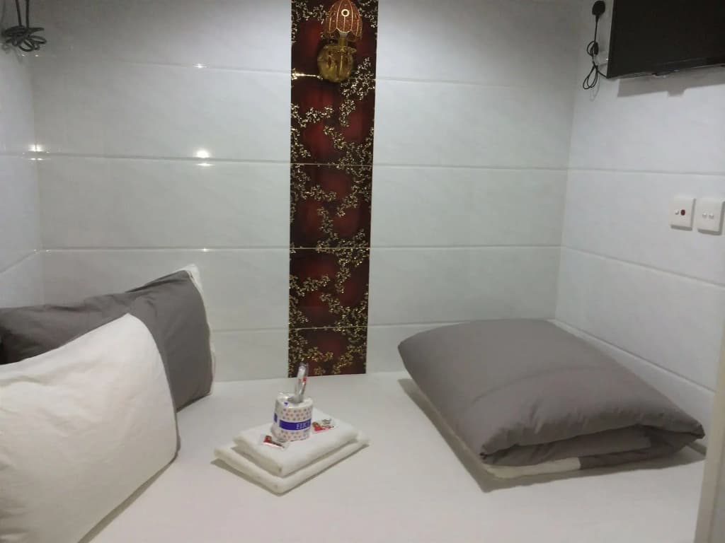 Canada Inn Hotel - photo 8