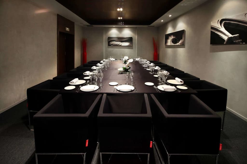 Olivia Plaza Hotel - photo 11