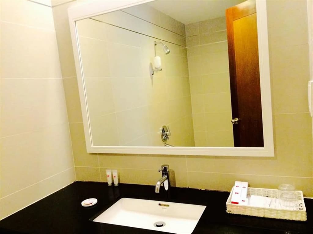 Nhi Phi Hotel - photo 9