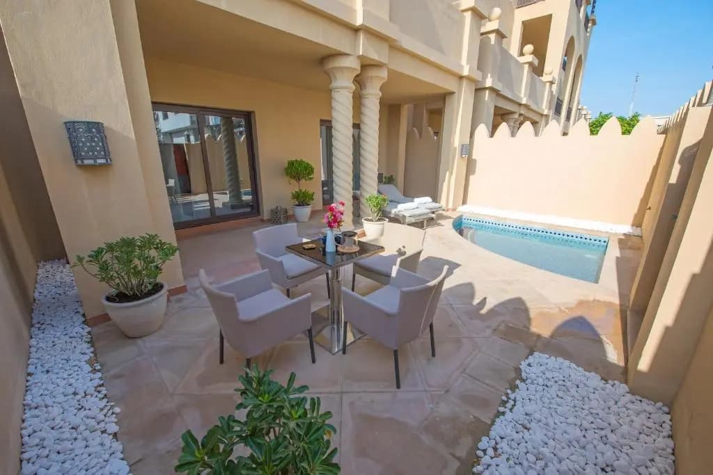 Luxurious 3BR Townhouse with Maid's & Private Pool in Palm Jumeirah - photo 21