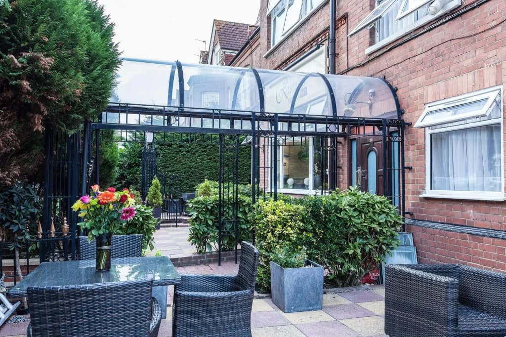 Roseview Alexandra Palace Hotel - photo 27