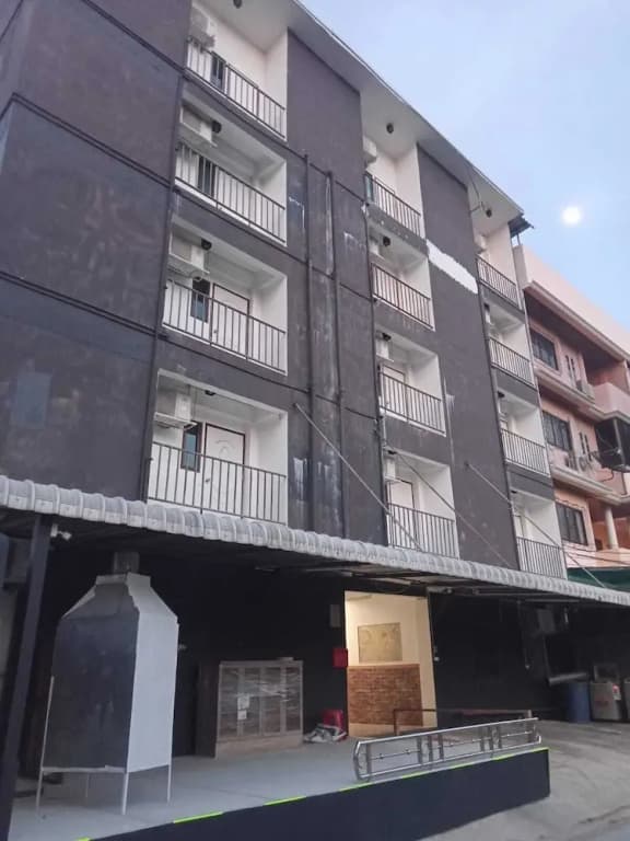 OYO 75577 Palace Hostel - photo 1