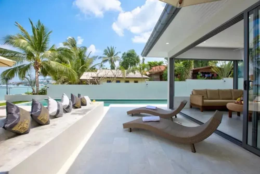 1 Bedroom Beautiful Beachfront Villa - photo 14