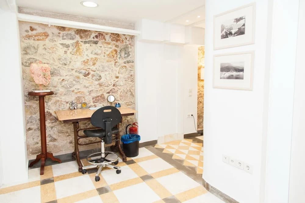 Chic Charming Central Athens Apt. - photo 14