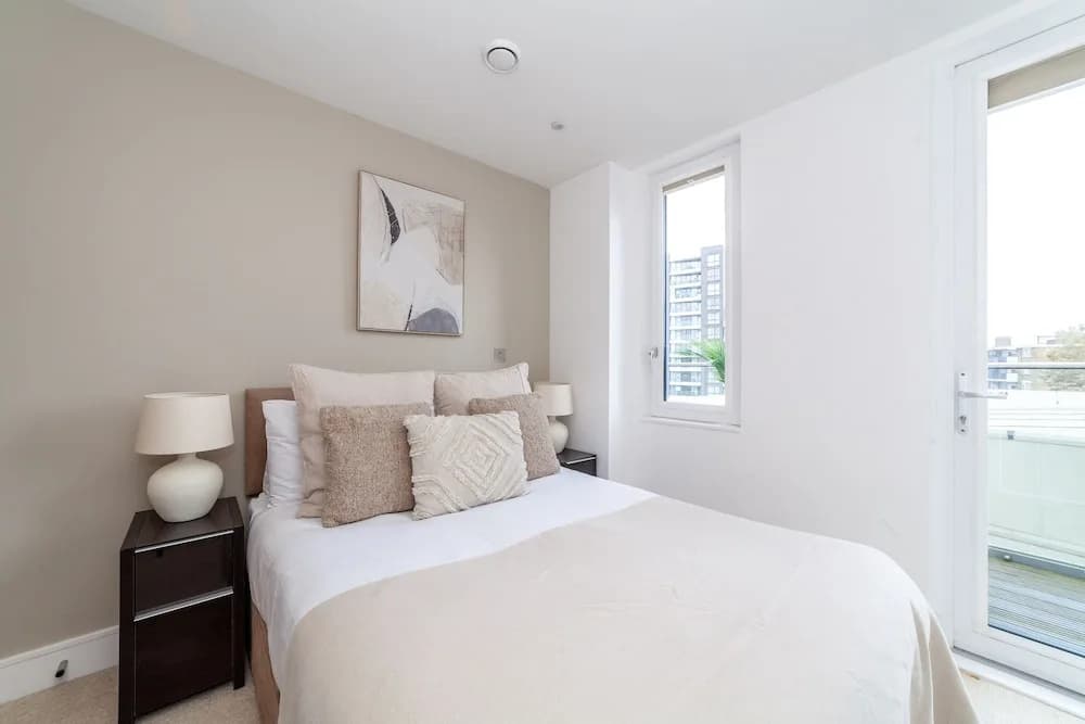 3 Bed Flat by Limehouse Basin - photo 5