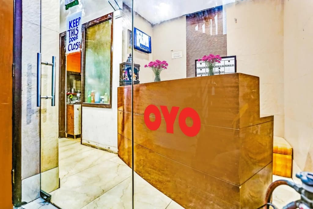 OYO Flagship 70300 Premium Inn - photo 1