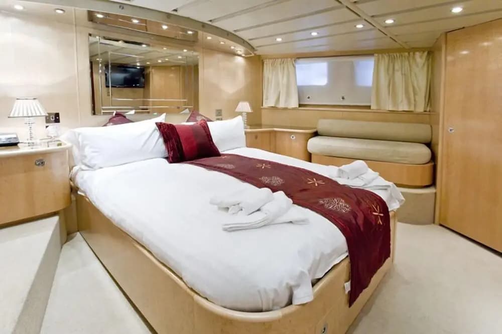Absolute Pleasure Yacht - photo 4