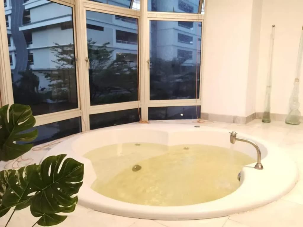 Own Private Jucuzzi POOL inside Sri Petaling Hse - photo 8