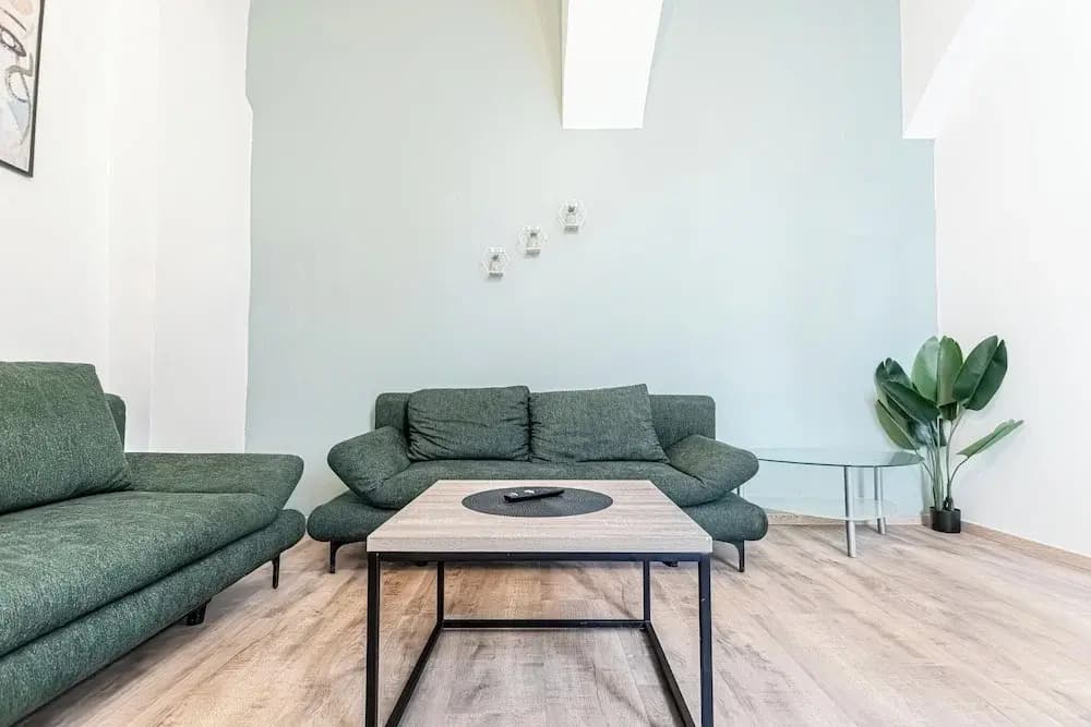 Chic 1BR Apartment Near Westbahnhof - photo 3