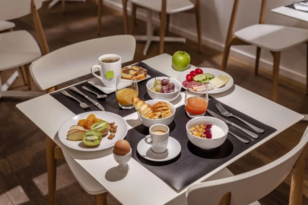 9Hotel Republique Hotel - photo 11