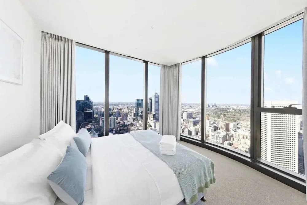 A 3BR Apt Next to Melbourne Central, Free Parking - photo 7