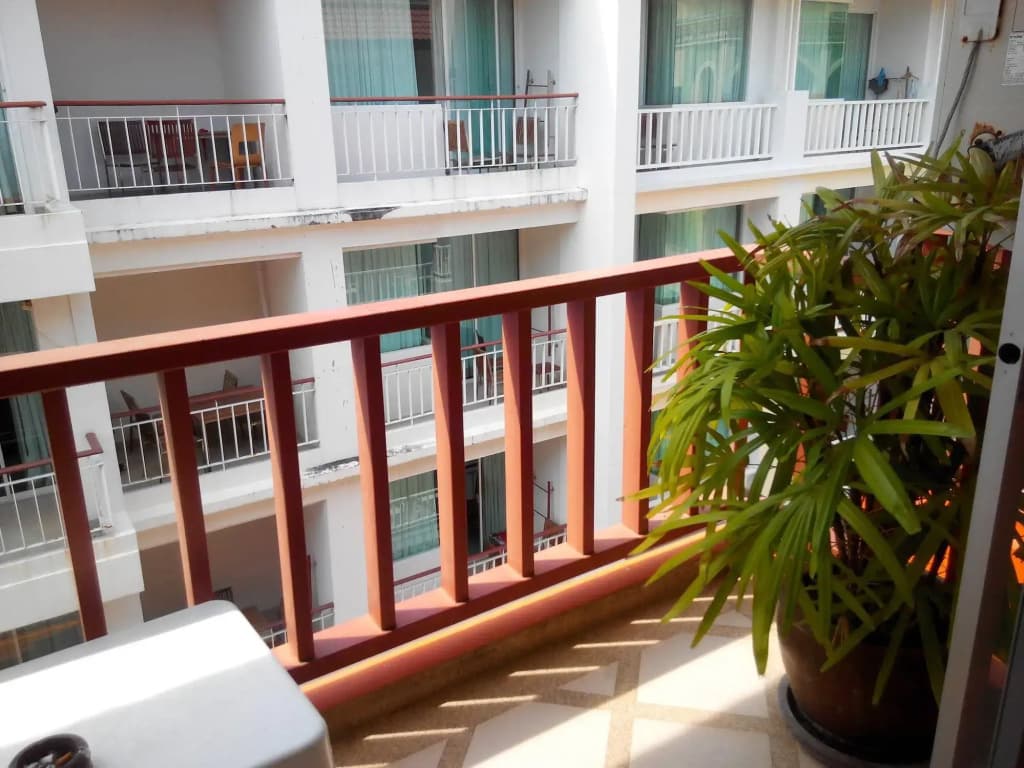 Patong Beach Side Hotel - photo 1