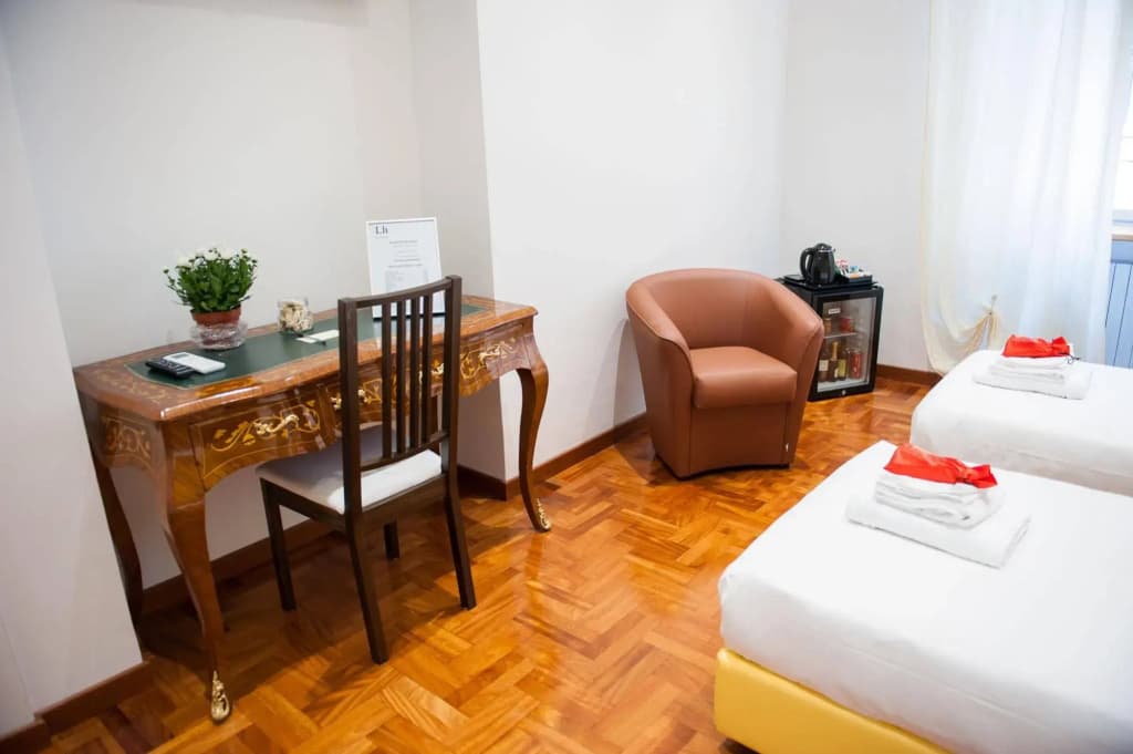 Lh Royal Suites - photo 5