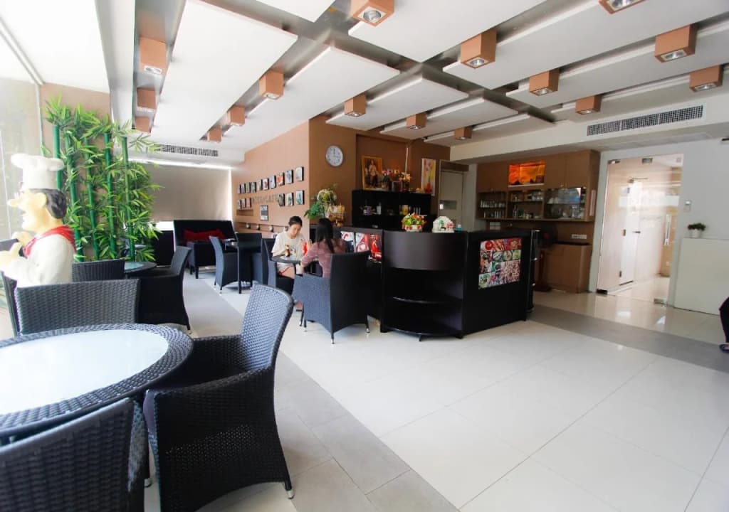 Krongthong Mansion & Hotel - photo 10