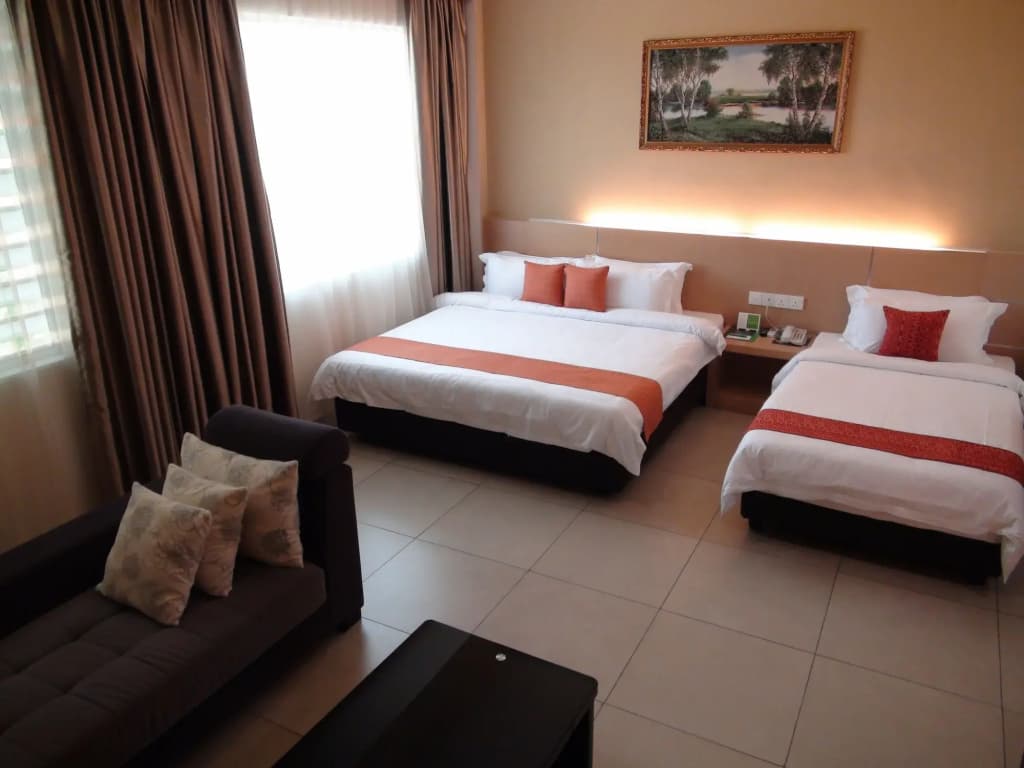 Paragon Lutong Hotel - photo 4